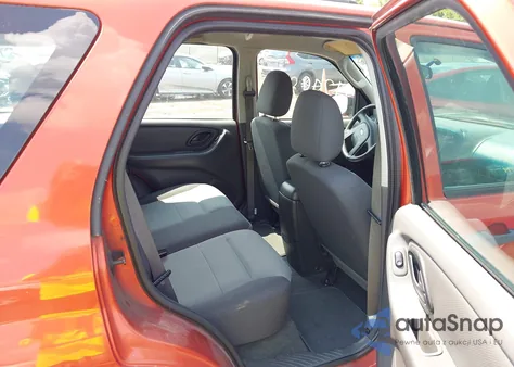 2007 Ford Escape Xls z USA, uszkodzony, nr VIN 1FMYU02Z47KB35611